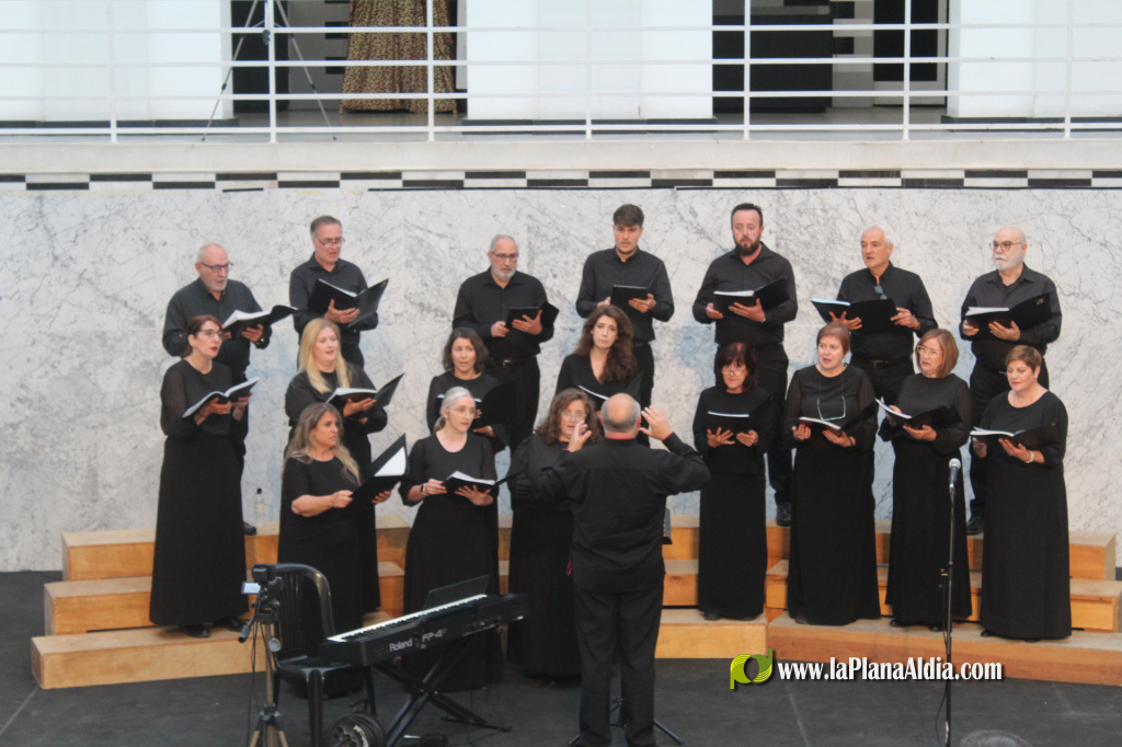 La uni� de veus marca l'emotiu concert Encontres 2026 en el CMC La Merc� de Borriana