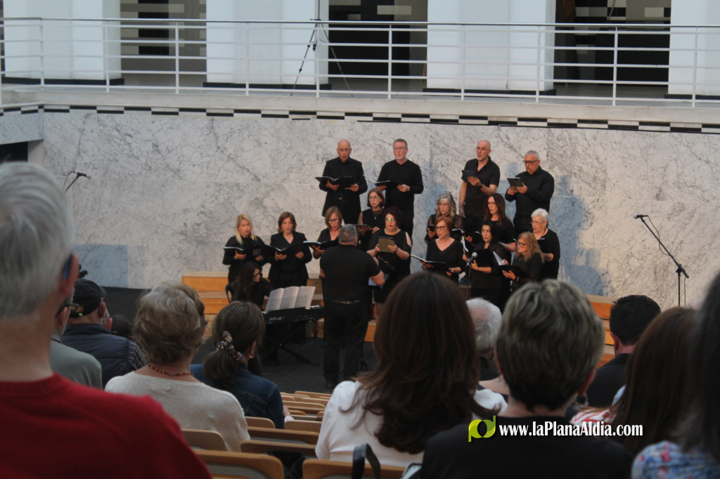 La uni� de veus marca l'emotiu concert Encontres 2026 en el CMC La Merc� de Borriana