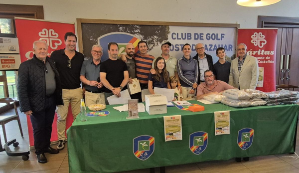 R�cord de participaci�n en el torneo solidario de golf de C�ritas en el Costa Azahar