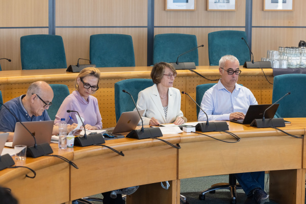 La rectora de la UJI presenta el �ltimo informe del Plan de Acci�n de Gobierno 2023-2026 y el Consejo de Gobierno aprueba el protocolo de protecci�n de la infancia y la adolescencia