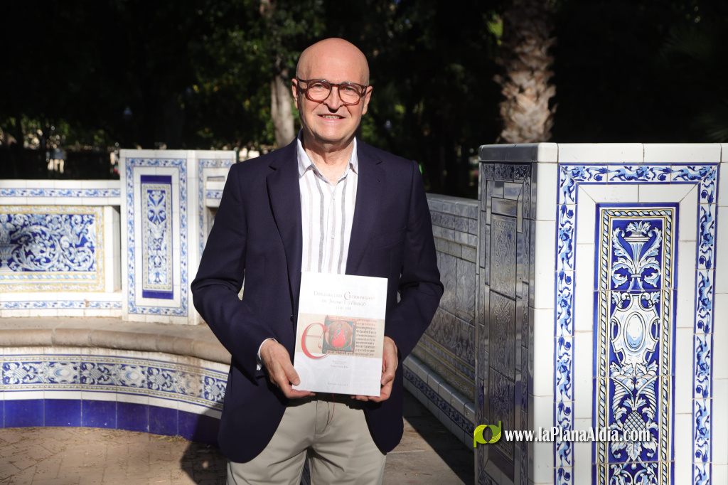La Universitat Jaume I presenta en la Fira del Llibre de Castell� tres publicacions de Vicent Garc�a Edo