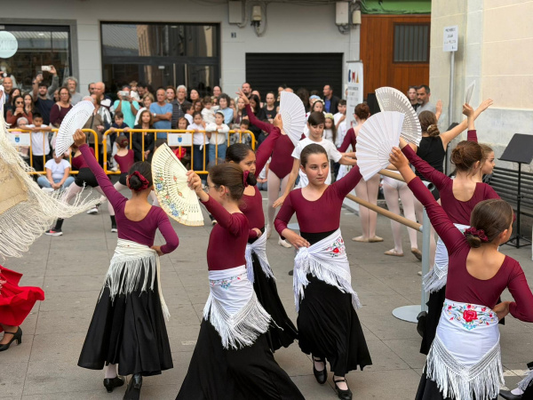 Burriana cierra 'En abril, danzas mil' para conmemorar el D�a Internacional de la Danza