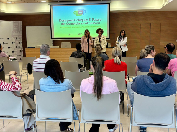 almassora-impulsa-el-comercio-local-con-un-desayuno-coloquio-sobre-su-futuro