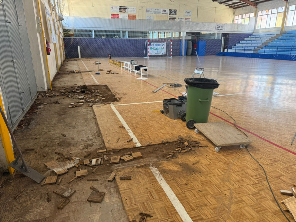 Burriana inicia la renovaci�n del parquet en el pabell�n La Bosca y avanza en la modernizaci�n de sus instalaciones deportivas