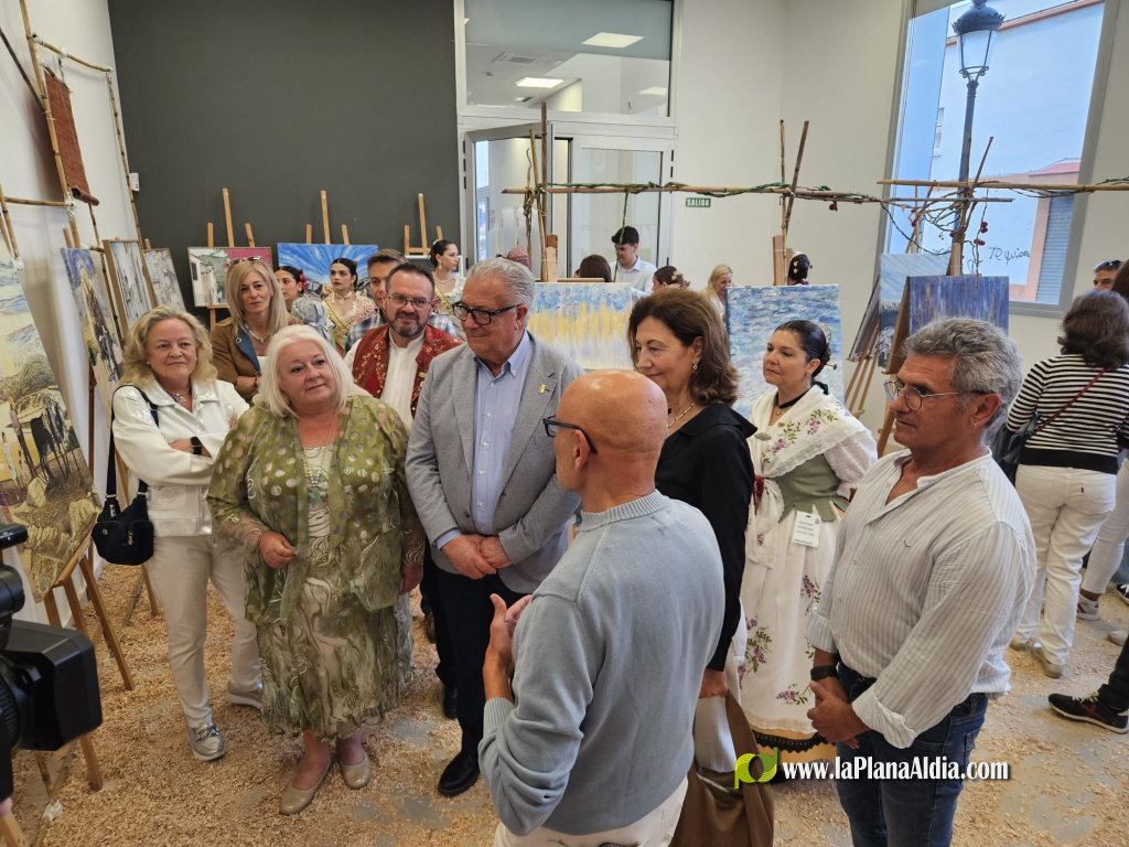 Oropesa del Mar inaugura la XXIV Trob� d'Orpesa amb ampla participaci� institucional i gran ambient