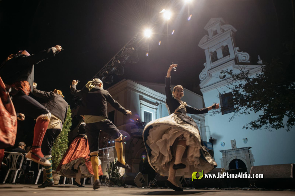 Castell� rende homenatge a la seua Patrona amb la tradicional serenata dedicada a la Mare de D�u del Lled�