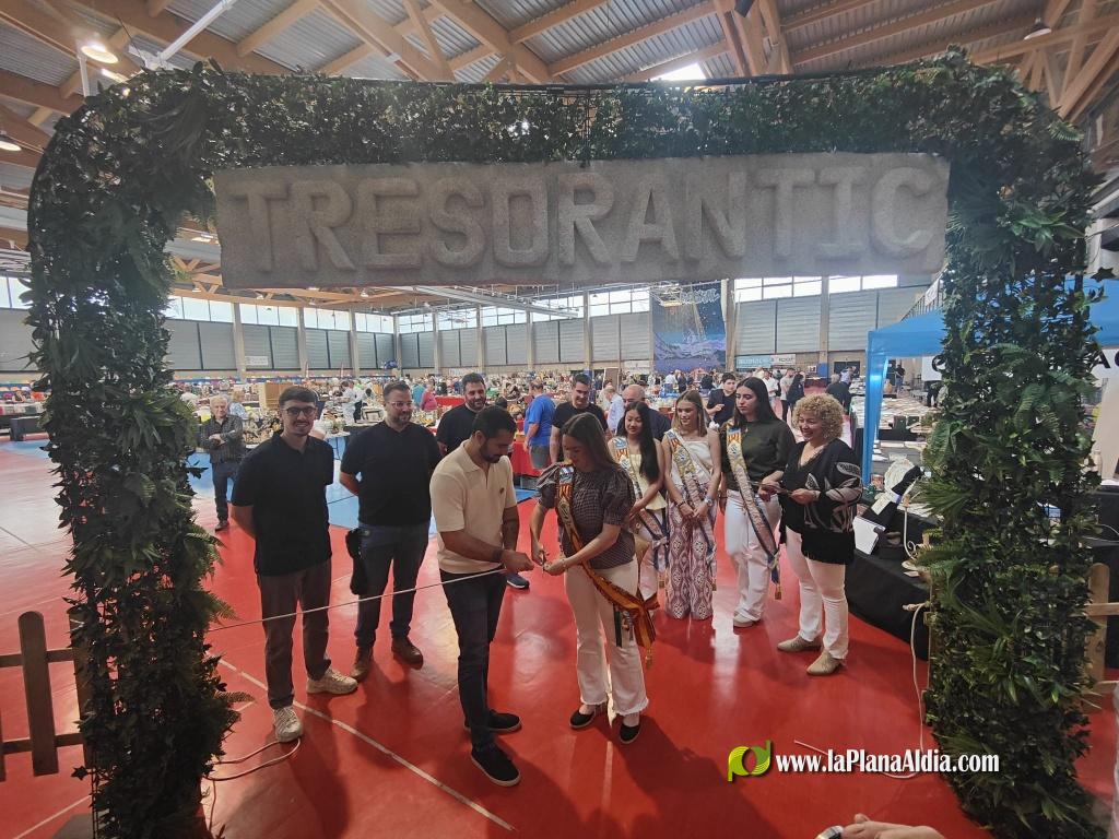 Gran ?xito de la Feria de Antig?edades de Alcora TresorAntic