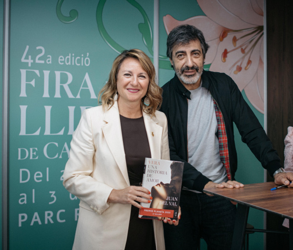 Juan del Val cierra la 42.� Fira del Llibre de Castell�n, que bate r�cords en el Parque Ribalta