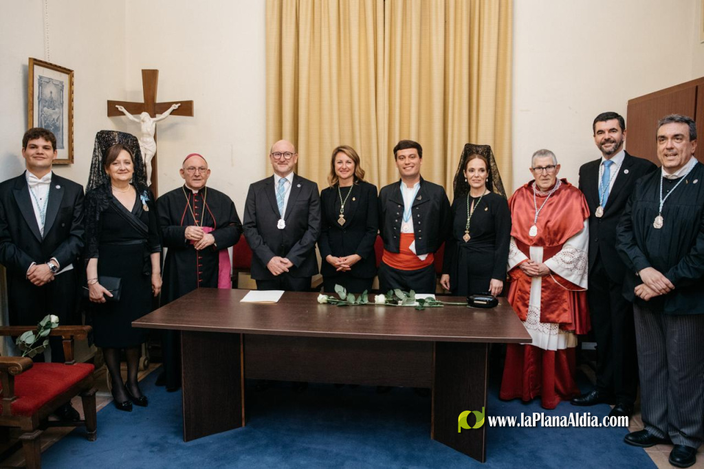 La process� general posa el broquet d'or a la Mare de D�u del Lled� a Castell�