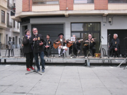 Borriana en Dansa va reviure la novena edici� amb una desfilada de folklore i tradici�