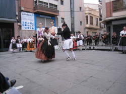 Borriana en Dansa va reviure la novena edici� amb una desfilada de folklore i tradici�