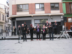 Borriana en Dansa va reviure la novena edici� amb una desfilada de folklore i tradici�