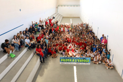 350 alumnes participen en la Trobada de Pilota Escolar a Tavernes de la Valldigna