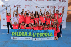 350 alumnes participen en la Trobada de Pilota Escolar a Tavernes de la Valldigna