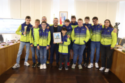 Vila-real reconeix al Club Tritons el seu t�tol absolut mascul� en el Campionat d'Espanya de Nataci�