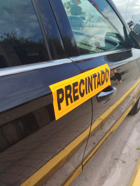 La Policia Local de Borriana inicia diligències per presumpta falsificació documental en un monovolum amb matrícula estrangera