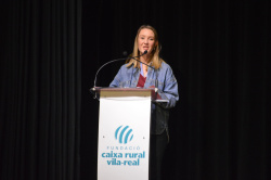 Cerca d'1.000 alumnes de 5� de Prim�ria i 2n d'ESO de Vila-real van participar en la entrega de premis del 5� Certamen Literari de la Delegaci� de Vila-real de l'Associaci� Castell� Contra el C�ncer, amb la participaci� de 14 aules de Prim�ria i 27 de Sec