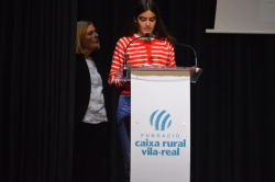 Cerca d'1.000 alumnes de 5� de Prim�ria i 2n d'ESO de Vila-real van participar en la entrega de premis del 5� Certamen Literari de la Delegaci� de Vila-real de l'Associaci� Castell� Contra el C�ncer, amb la participaci� de 14 aules de Prim�ria i 27 de Sec