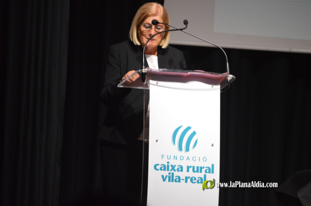 Cerca d'1.000 alumnes de 5� de Prim�ria i 2n d'ESO de Vila-real van participar en la entrega de premis del 5� Certamen Literari de la Delegaci� de Vila-real de l'Associaci� Castell� Contra el C�ncer, amb la participaci� de 14 aules de Prim�ria i 27 de Sec