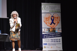Cerca d'1.000 alumnes de 5� de Prim�ria i 2n d'ESO de Vila-real van participar en la entrega de premis del 5� Certamen Literari de la Delegaci� de Vila-real de l'Associaci� Castell� Contra el C�ncer, amb la participaci� de 14 aules de Prim�ria i 27 de Sec