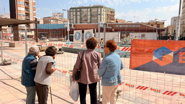 Onda adjudica ayudas a comercios de Plaza Espa�a mientras la remodelaci�n entra en su recta final