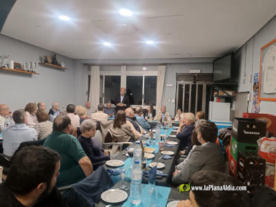 unos-50-militantes-en-la-reunion-con-camps-en-sot-de-ferrer