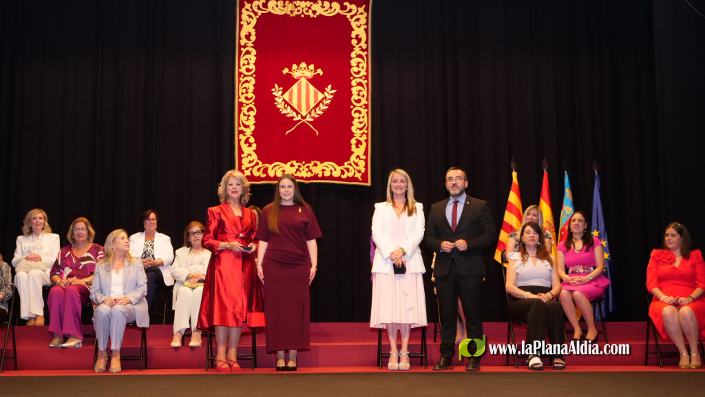 Vila-real honra les corts d'honor de 1976 i 2001 en un emotiu acte en l'Auditori Municipal M�sic Rafael Beltr�n Moner de Vila-real