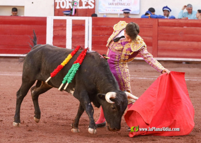 Ian Bermejo representa a la Escuela Taurina de la Diputaci�n de Castell�n en el encuentro mundial de Escuelas Taurinas