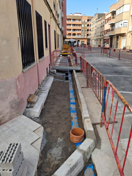 benicarlo-renueva-la-red-de-agua-potable-y-alcantarillado-en-la-calle-de-la-pau