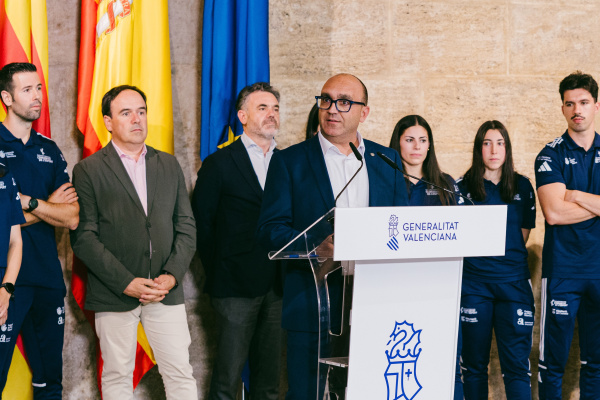 La Generalitat recibe a la selecci�n valenciana tras su participaci�n en el XI Mundial de Pilota a M� en Mendoza