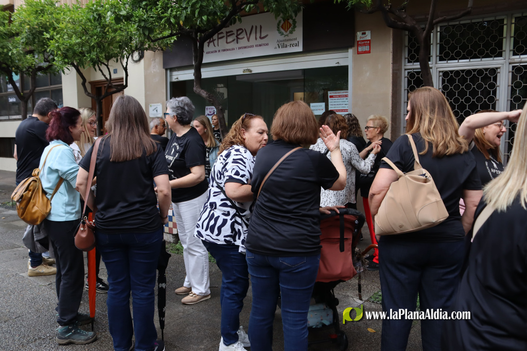 Vila-real conmemora el Dia Mundial de la Fibromi�lgia; la pluja susp�n la marxa i la dirigeix a la seu d'Afervil