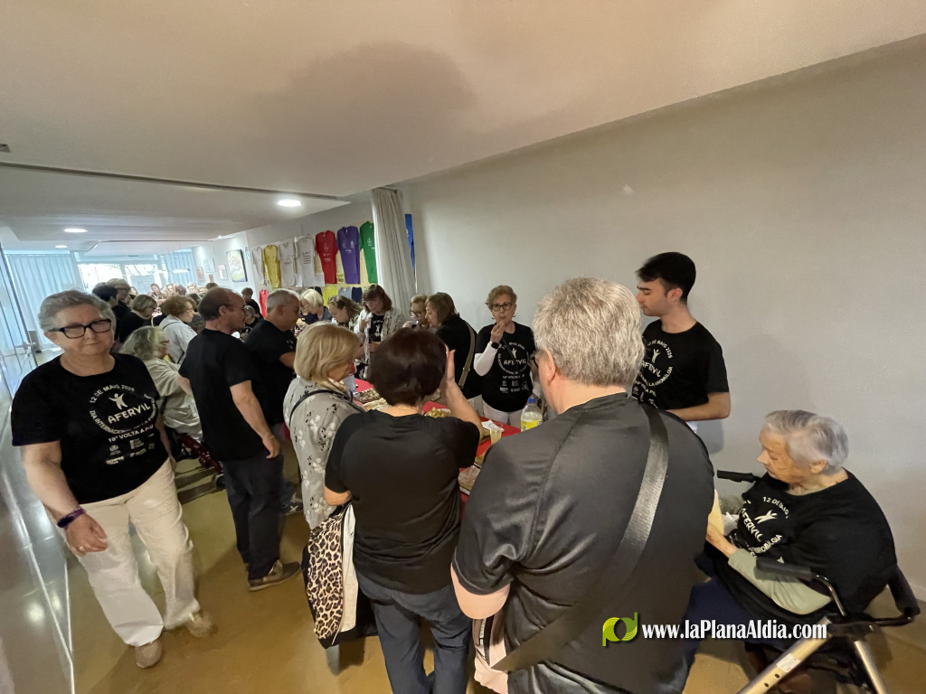 Vila-real conmemora el Dia Mundial de la Fibromi�lgia; la pluja susp�n la marxa i la dirigeix a la seu d'Afervil