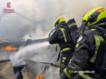 L'incendi continua actiu en una empresa de processament d'ametlla a la Vall d'Alba, Castell?