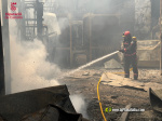 L'incendi continua actiu en una empresa de processament d'ametlla a la Vall d'Alba, Castell?