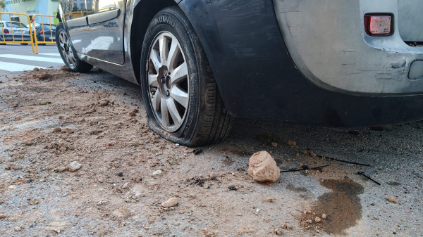 Juan Poré sacude las Cruces de Mayo de Burriana con el impacto de un gran pedrusco en Cardenal Tarancón