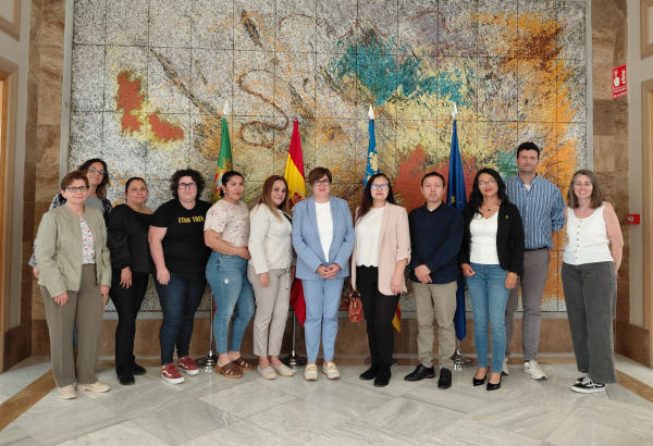 Regularización extraordinaria: García Valls reconoce el esfuerzo de las seis entidades acreditadas en Castelló