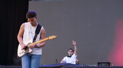 III Crida Fest: concerts i reconeixement a Gloria Mata Can�s amb l'entrega d'un diploma