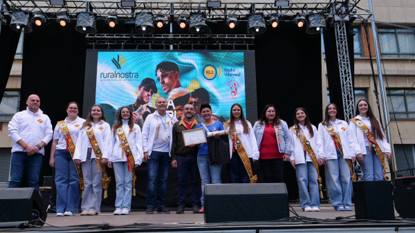 III Crida Fest: concerts i reconeixement a Gloria Mata Canós amb l'entrega d'un diploma