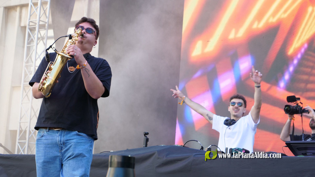 III Crida Fest: concerts i reconeixement a Gloria Mata Can�s amb l'entrega d'un diploma