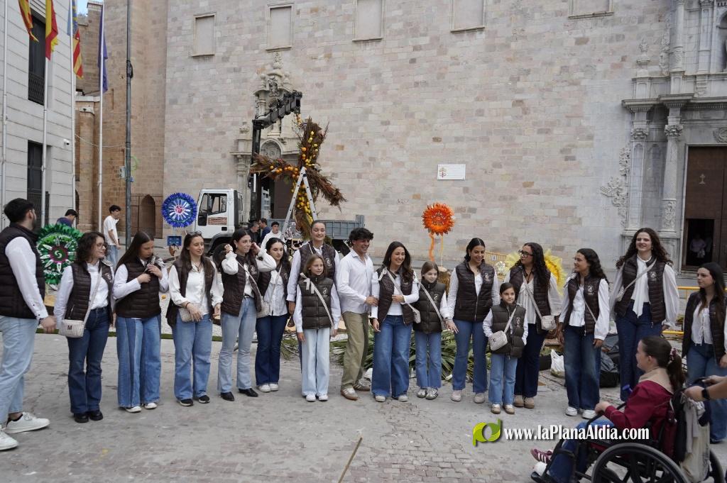 Burriana vesteix els seus carrers engalanats com a jardins amb 38 Creus de Maig i consolida el seu estatus com a Festa d'Inter?s Tur?stic Auton?mic