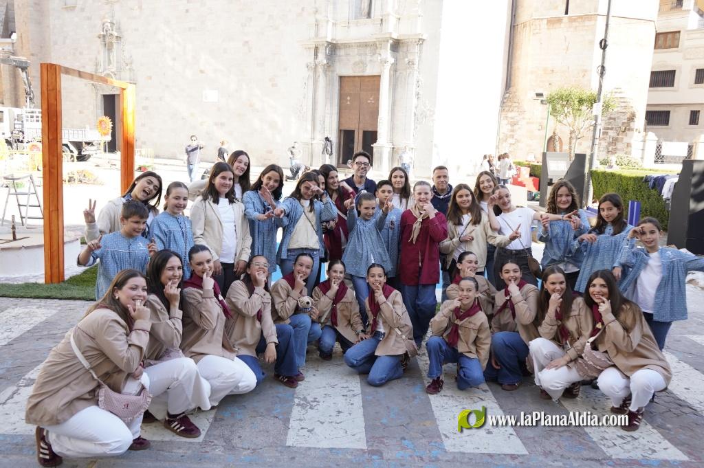 Burriana vesteix els seus carrers engalanats com a jardins amb 38 Creus de Maig i consolida el seu estatus com a Festa d'Inter?s Tur?stic Auton?mic