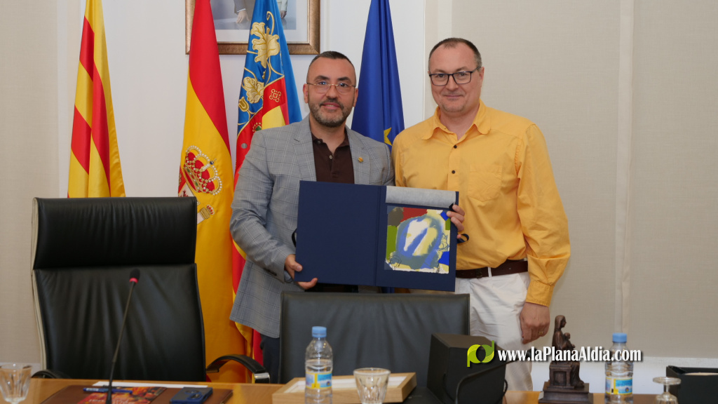 Bordegassos de Vilanova i la Geltr� visiten Vila-real en un acte de fraternitat entre ciutats germanes