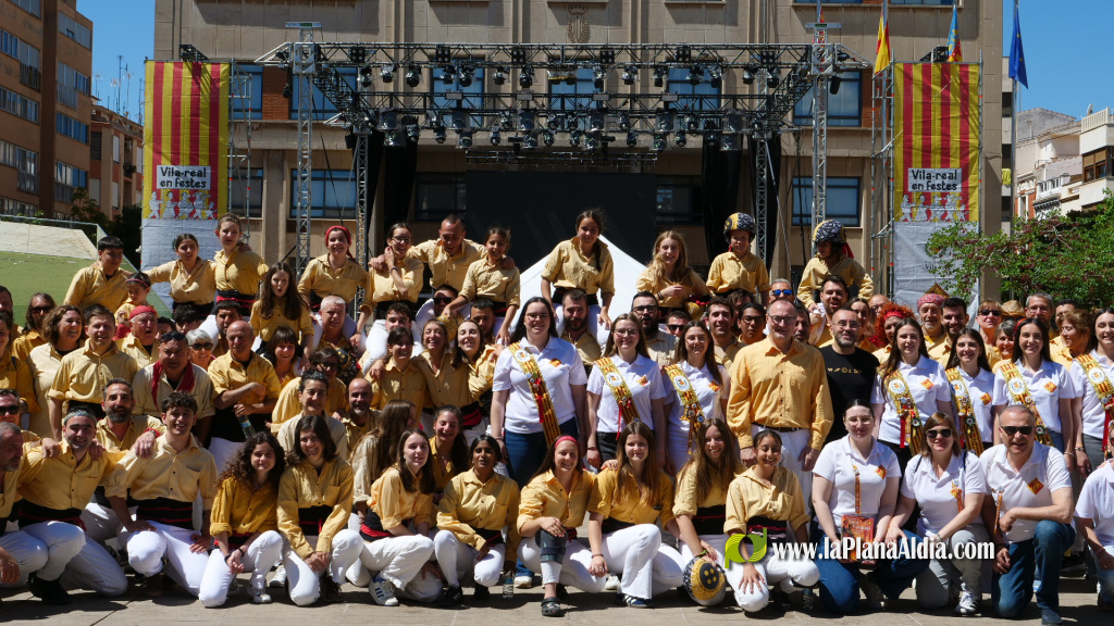 Bordegassos de Vilanova i la Geltr� visiten Vila-real en un acte de fraternitat entre ciutats germanes