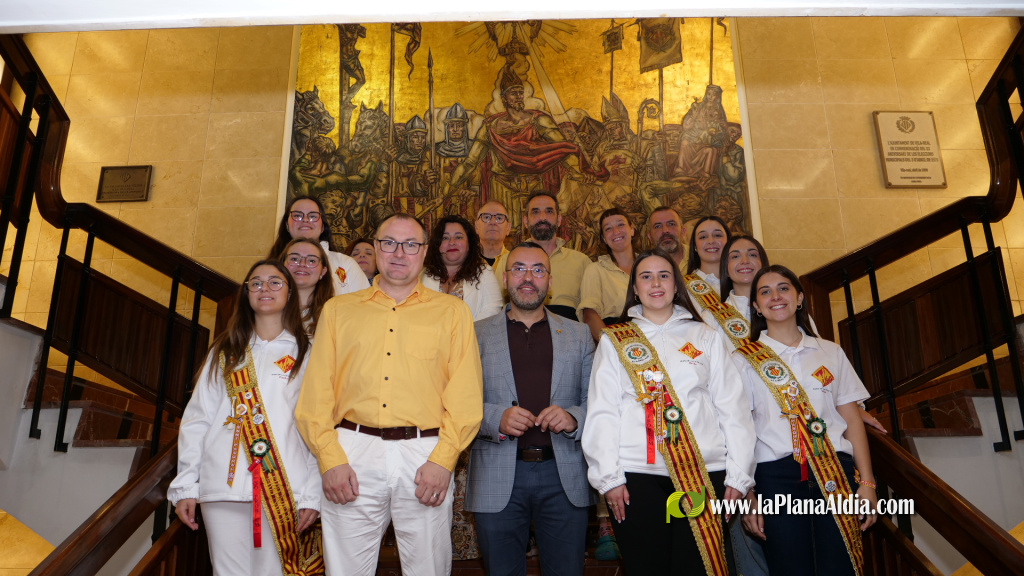 Bordegassos de Vilanova i la Geltr� visiten Vila-real en un acte de fraternitat entre ciutats germanes