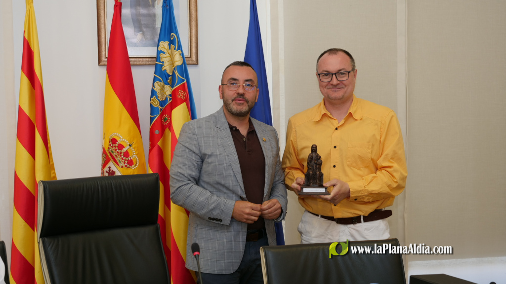 Bordegassos de Vilanova i la Geltr� visiten Vila-real en un acte de fraternitat entre ciutats germanes