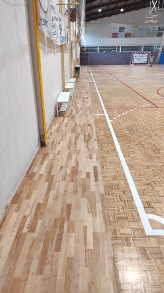 burriana-renueva-el-parquet-del-pabellon-de-la-bosca-para-garantizar-la-seguridad-en-la-practica-deportiva