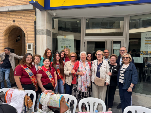 Las Amas de Casa de Almassora organizan su encuentro de bolilleras durante las fiestas de Santa Quitèria