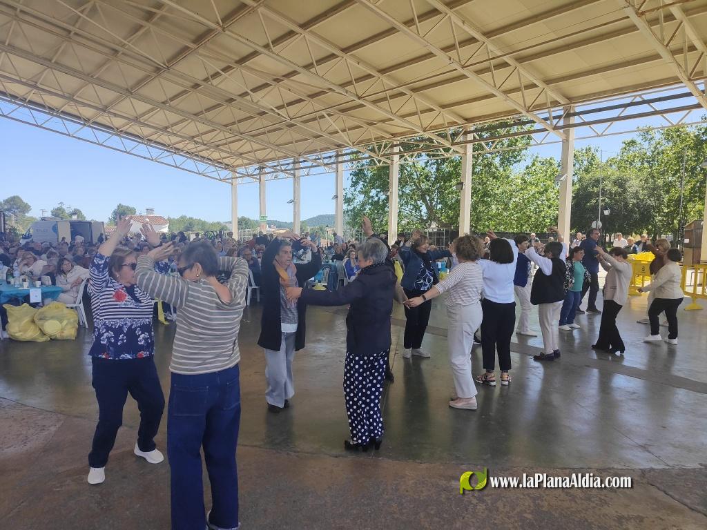 Cerca de mil jubilados en la Paella de San Isidro de Alcora 