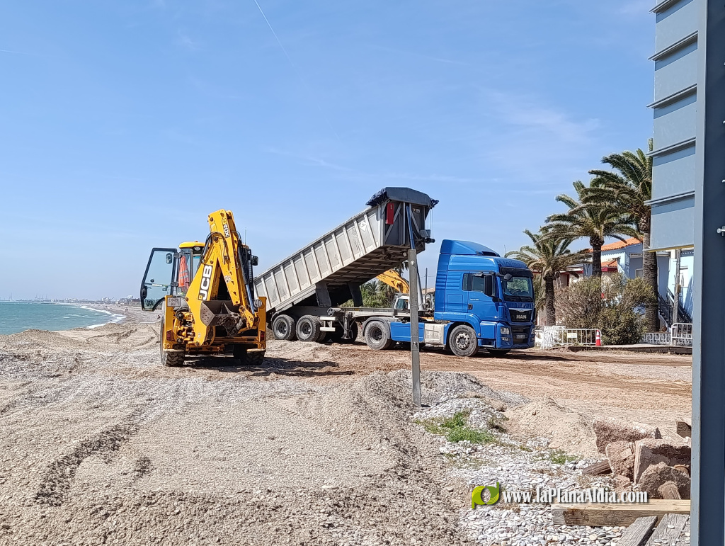 Comencen les obres de recuperaci� a la zona sud de la Platja Casablanca despr�s dels temporals