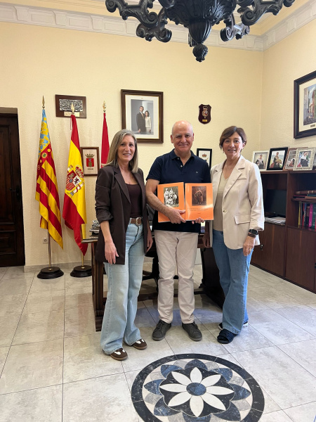 Vicente Gómez Benedito gana el Premio María de Luna por una biografía de Julio Cervera y Baviera